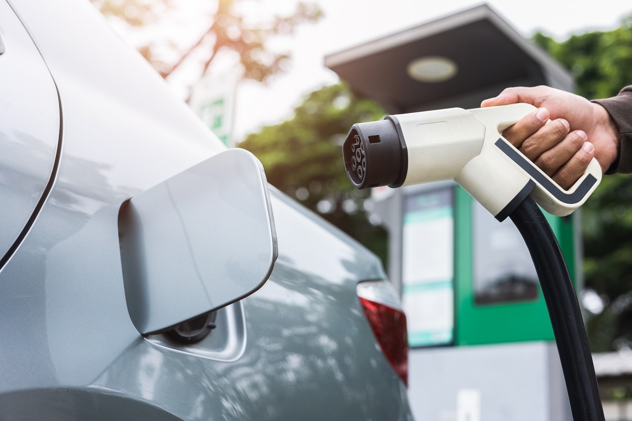 Rising Fuel Prices Accelerate EU Shift to E-Mobility as Charging Infrastructure Surges