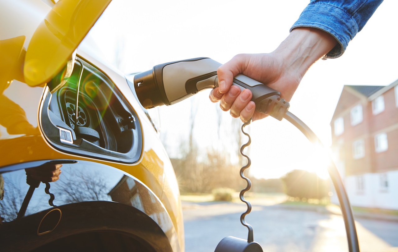 The acquisition adds fast-charging hubs, battery-supported charging facilities and future development locations to E.ON's growing EV charging portfolio in the Netherlands.