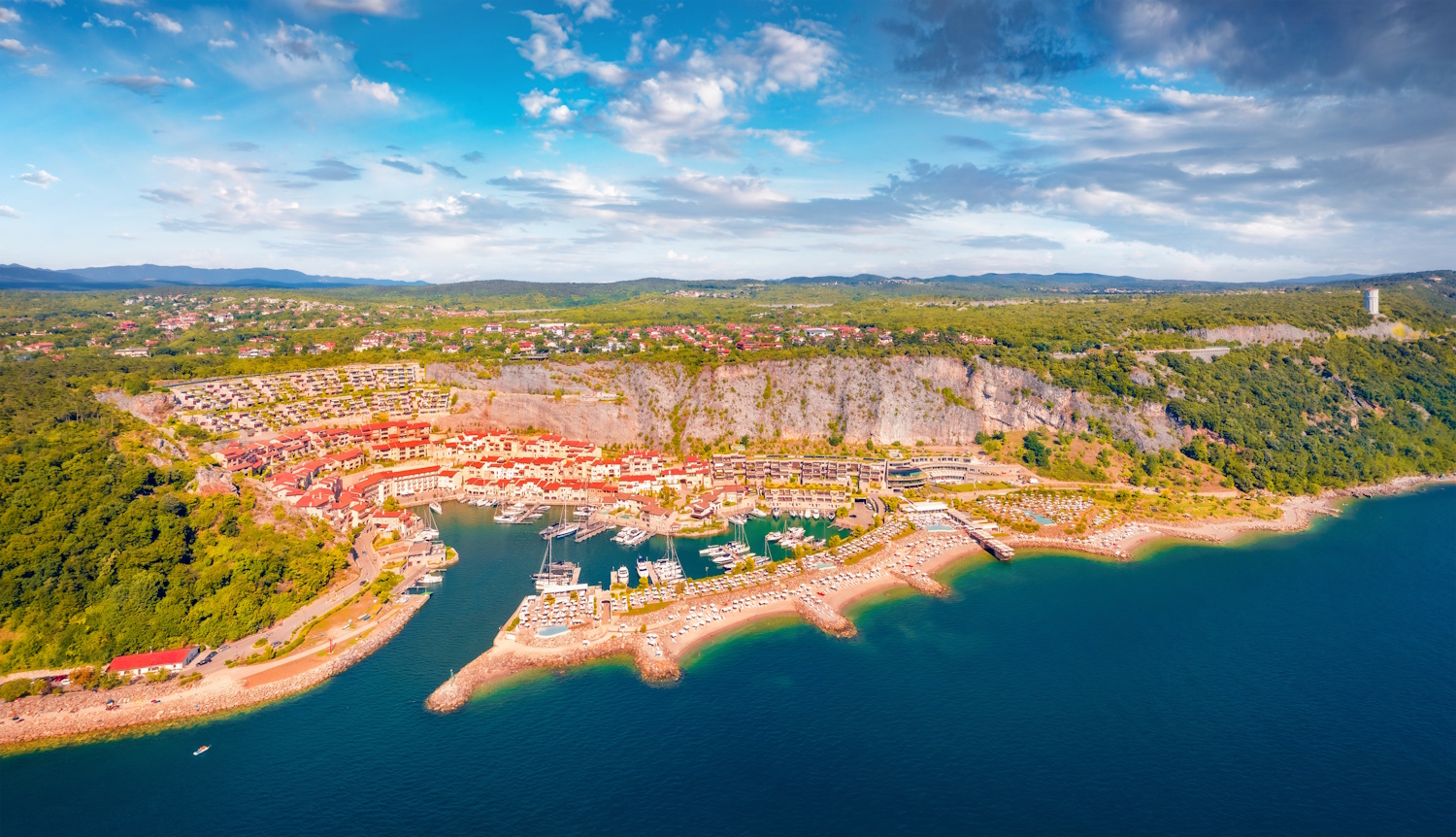Together with Baia di Sistiana Resort, we're implementing an integrated parking and access solution 