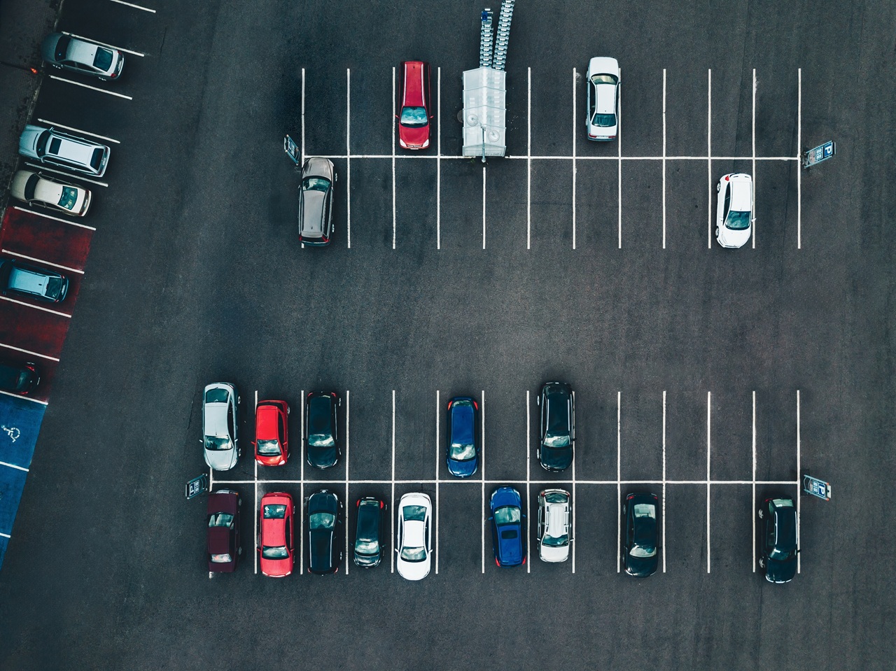 Parking lot operator APCOA and car sharing provider MILES are launching a cooperation for ticketless parking