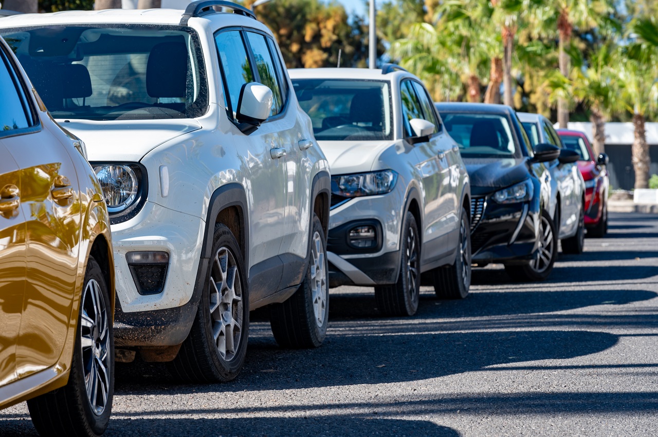 The new eight-story parking garage will feature 829 parking spaces, as well as 10,500 square feet of ground-floor retail space. 