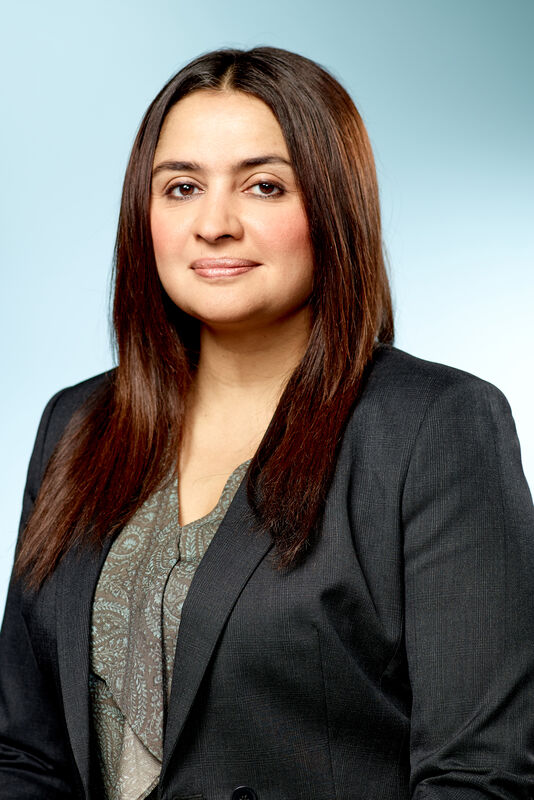 Managing Director Kim Challis