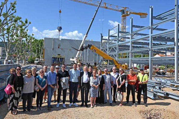 Mayor Hélène Arnaud-Bill, and Jean-Louis Masson visited the jobsite.