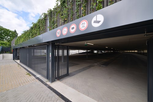 Ballast Nedam handed over the P+R parking garage to the municipality of Rheden/ Dieren in the Netherlands