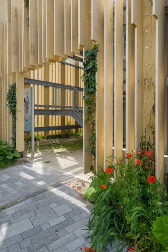 The use of wood in construction makes it possible to build with minimal CO2 emissions