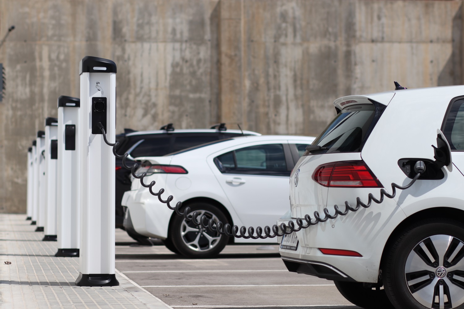The arrival of this new system “democratizes” the quick EV charging for most of the population, making it more accessible and easier to manage