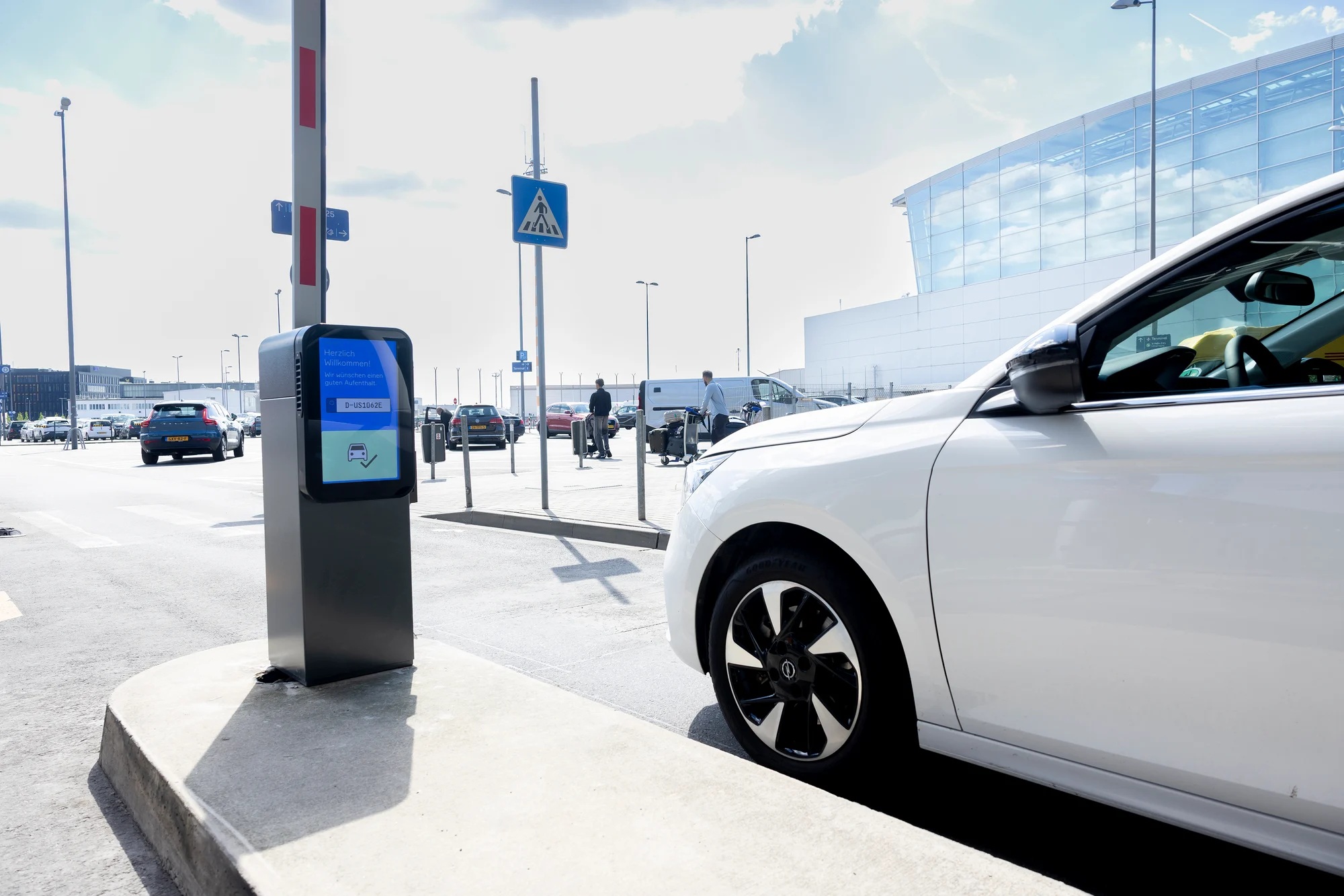 The Introduction of Designa’s Hybrid Ticketless Solution Marks an Important Milestone on the Road to Smart Mobility at Düsseldorf Airport.