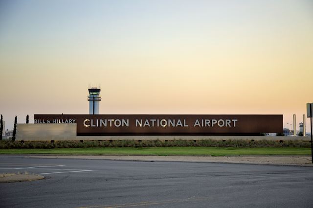 Bill and Hillary Clinton National Airport, Little Rock