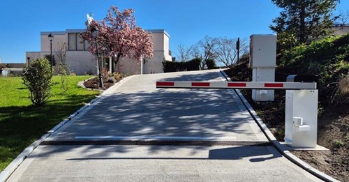 Schloss Hotel Mönchstein in Salzburg Parking entrance
