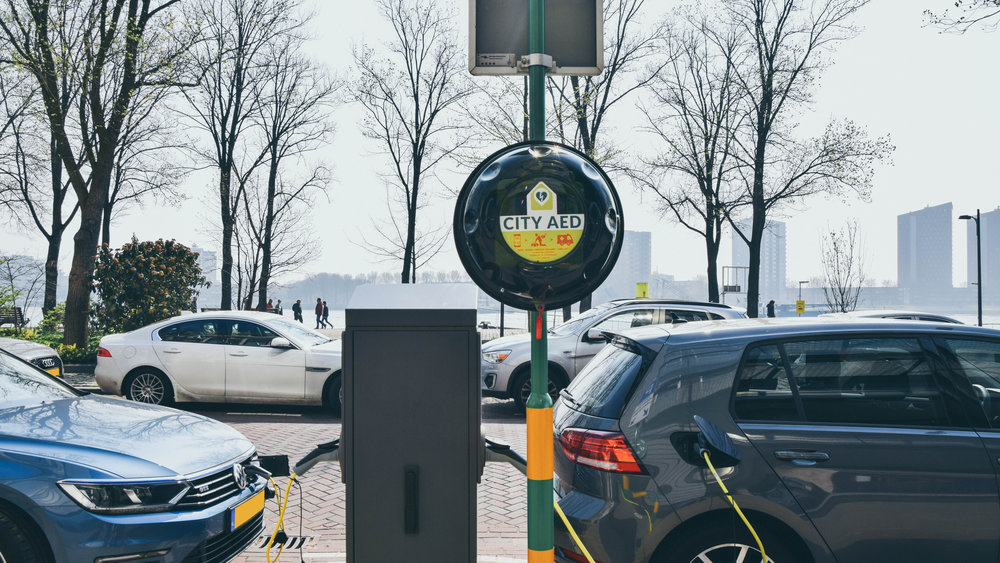 Rotterdam Installs Five AED-equipped EVBox Charging Stations