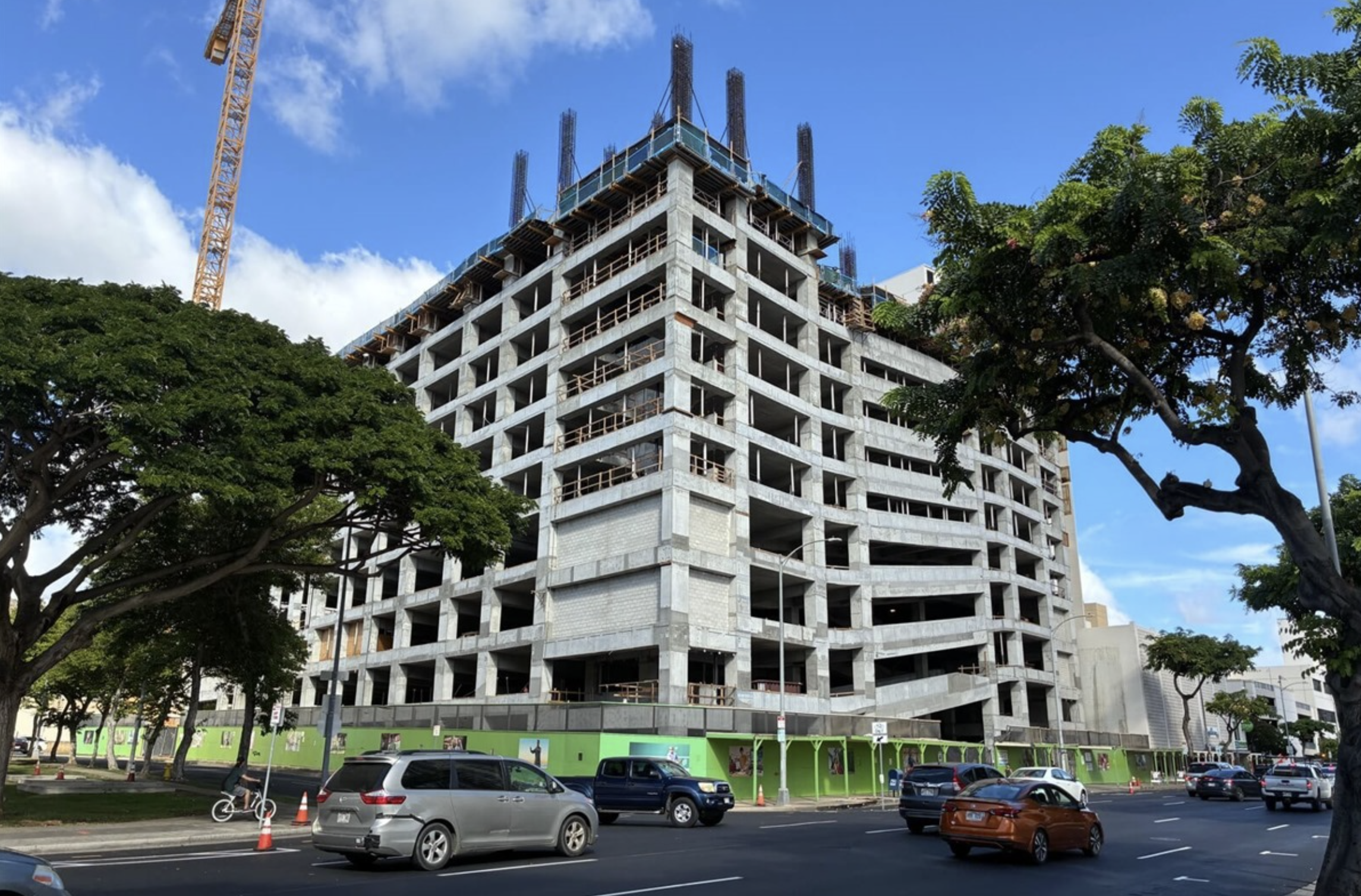 The new 19-level parking structure will serve Straub Medical Center, an affiliate of Hawaii Pacific Health that has been caring for patients across the state since 1921. 