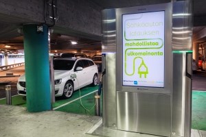  digital outdoor advertising and charging of electric vehicles