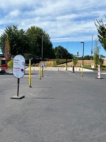 image of a Gorilla Post System used to navigate drive-thru