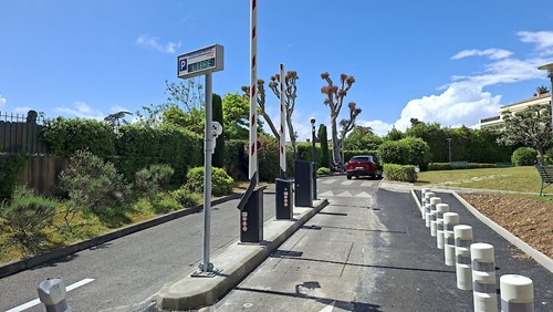 Oxford Polyclinic in Cannes parking