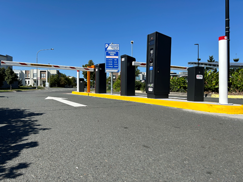 Capestone Village parking entrance with HUB Jupiter parking system