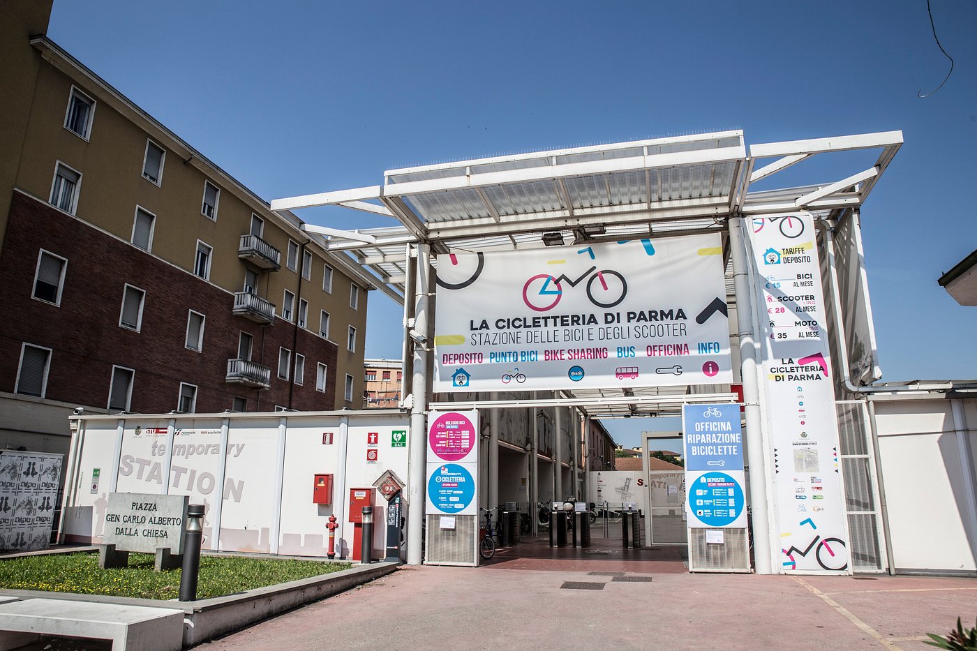 The Cicletteria di Parma, in the North of Italy, is a popular bike services point that combines both of the above purposes close to the city Train Station