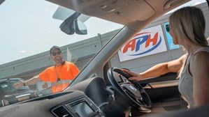 Holiday Extras: One in Ten UK Holidaymakers Saved £100 Last Year by Booking Airport Parking in Advance