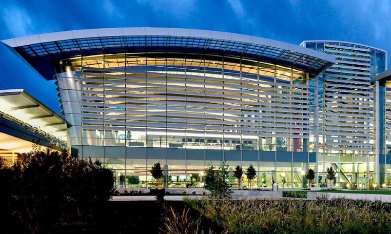 Sacramento International Airport (SMF)