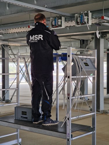 The technology speaks for itself: the system works in real time and displays available parking spaces accurately