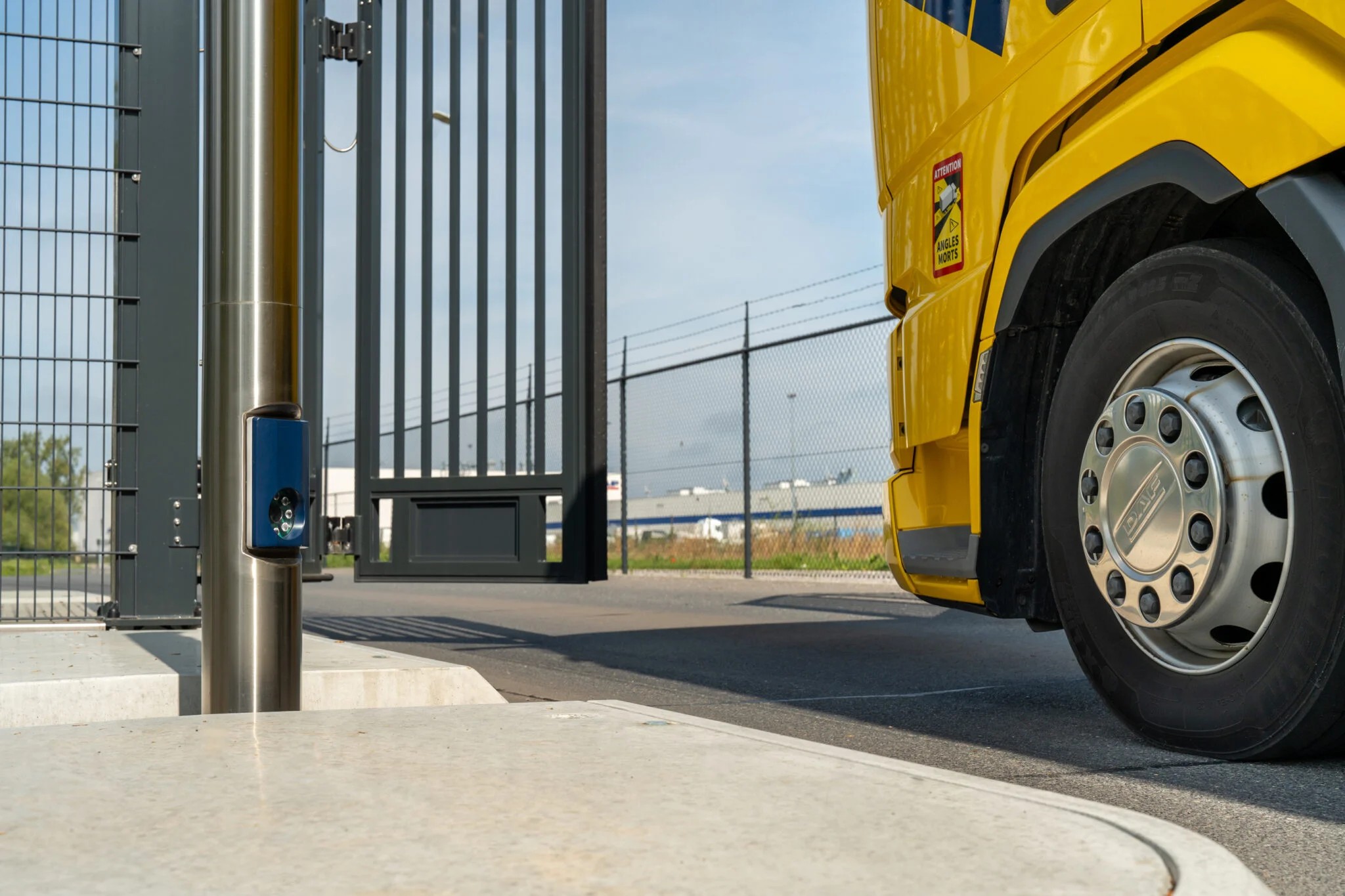 Automatic Number Plate Recognition (ANPR) sounds simple: a camera captures a plate and the barrier opens. But anyone working in vehicle access control knows it’s rarely that straightforward