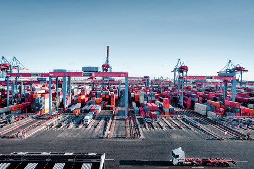 Guiding truckers to available spaces in Port of Hamburg