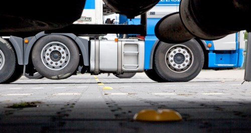 Guiding truckers to available spaces in Port of Hamburg