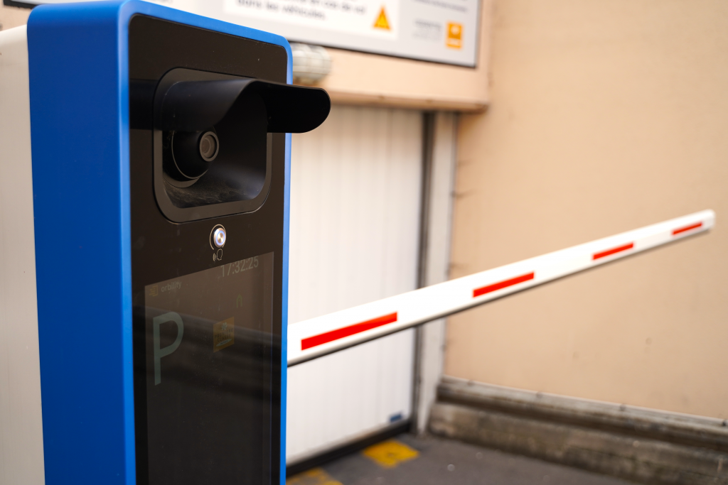 Before March 2025, the parking management system of the Campanile Suresnes Hotel was at the end of its rope.