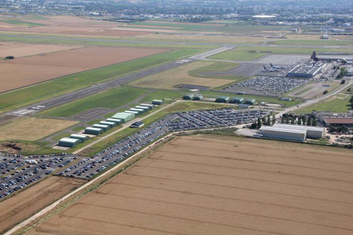 Beauvais Airport with ParkCloud <Direct online parking reservations