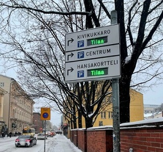 To improve the traffic flow of cars in the middle of the city center, Aimo Park updated the Portier digital road signs which are now guiding drivers to parking facilities it operates.