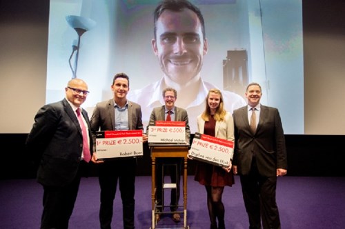 Left to right: Ward Vleugels, Robert Boer, Michael McIvor (on-screen, and cheque held by Theo Thuis - Managing Director Innovations at Q-Park), Daphne van den Hurk, and Frank De Moor.
