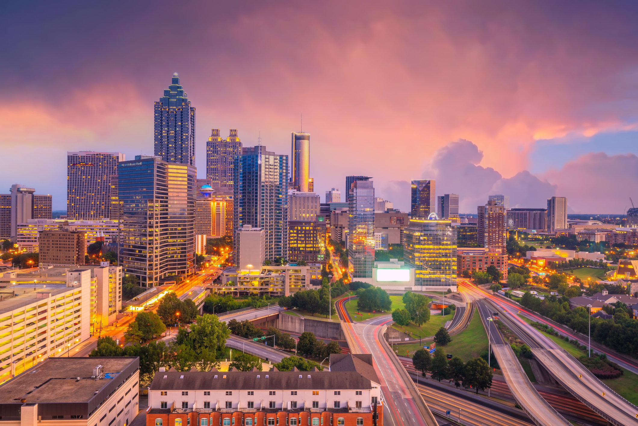 The 1,700 parking spaces of the Norfolk Southern Headquarters, located in Atlanta, are now managed by the Quercus Technologies guided parking system.