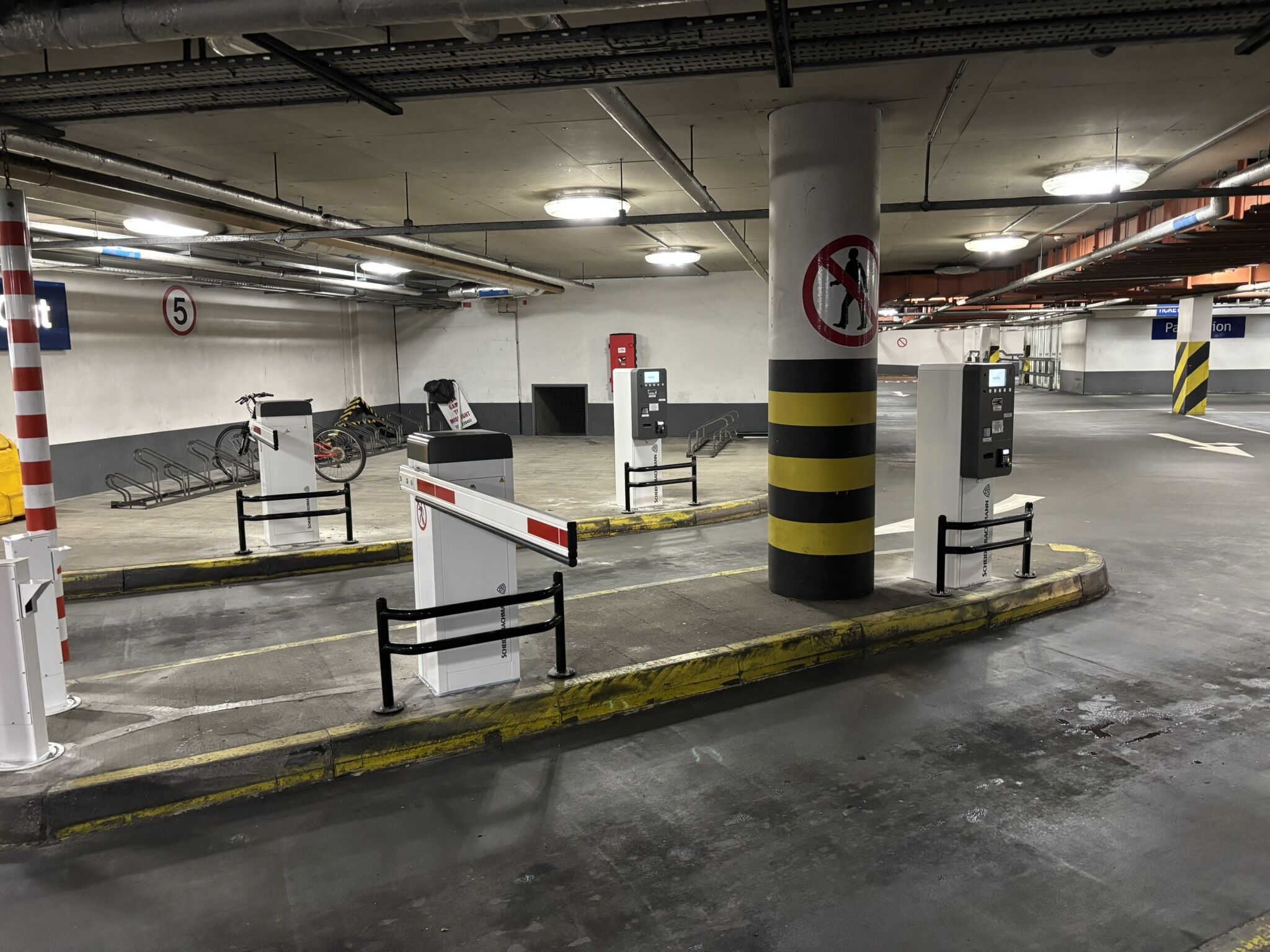 The S&B install team were fantastic, they all went above and beyond to meet the project timelines during a busy period, working safely, considerately, and to a high standard.