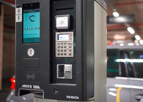 Skidata payment terminal.