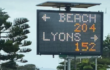 LED Display shows beach with 204 parking spaces and Lyons with 152 spaces