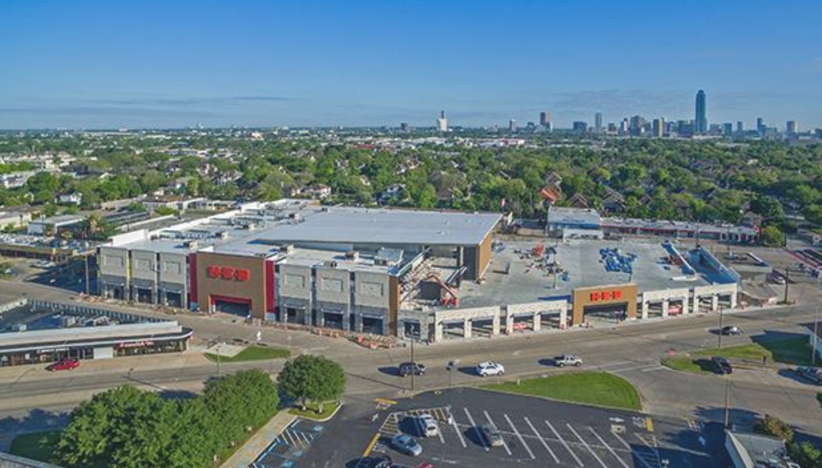 Curbside Grocery Delivery at HEB is Quick and Easy with INDECT’s Parking Guidance Technology