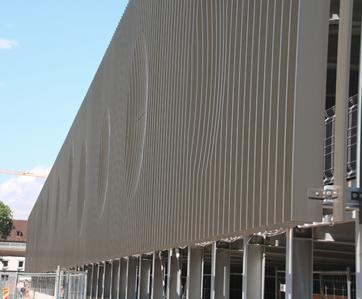 Around 1,250 metres of the INTEGRA-pw 943 safety barrier were installed in the outer axes Around 1,250 metres of the INTEGRA-pw 943 safety barrier were installed in the outer axes